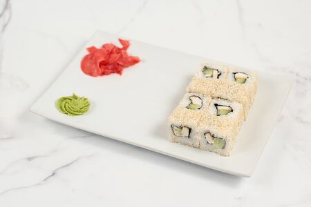 Ролл с курицей