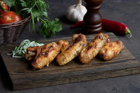 Крылышки куриные на гриле