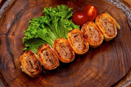 Люля-кебаб из говядины с моцареллой в лаваше