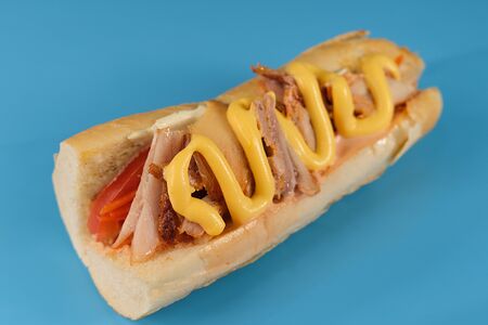 Парижский хот-дог со свининой