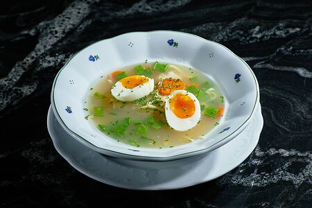 Куриный бульон с лапшой