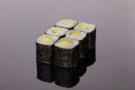 Ролл Авокадо мини