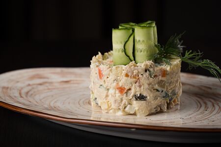 Салат Оливье с курицей