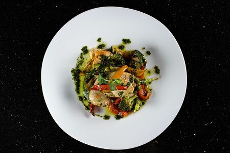 Филе цыпленка с овощами