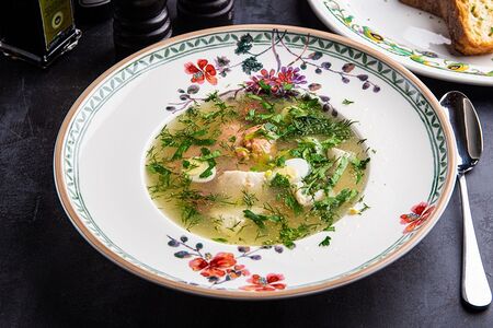 Уха с гренками из деревенского хлеба