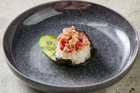 Хэнд-ролл Тунец