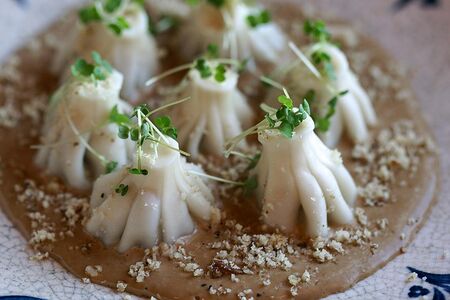 Хинкалиоли из баранины в перечном соусе