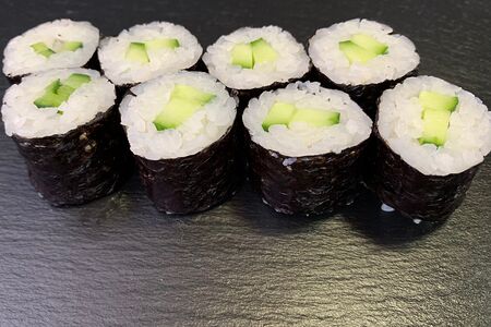 Роллы огурец