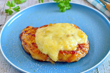 Отбивная с сыром