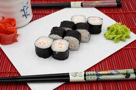 Мини ролл с крабом
