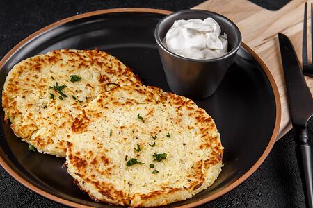 Драники со сметаной