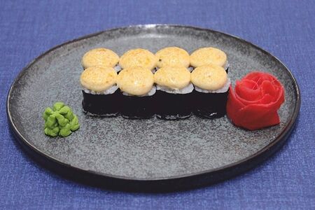 Запечённый мини-ролл с курицей