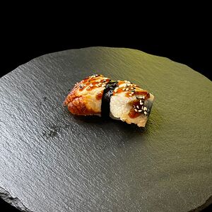 Суши с угрем