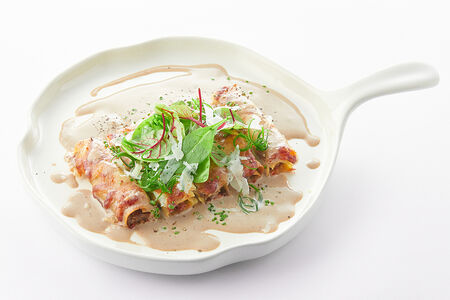 Каннеллони с подкопченной говядиной и белыми грибами