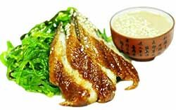 Салат чука с угрём