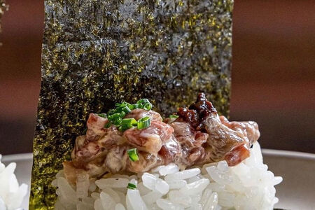 Открытый ролл с говядиной вагю