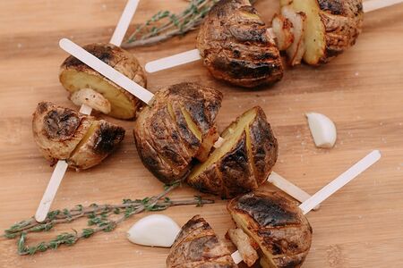 Картофель с мангала