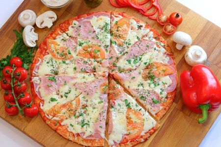 Пицца Ветчина с грибами