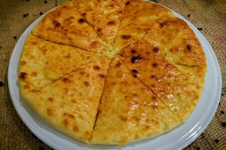 Картофджын - Пирог с картофелем и брынзой (маленький)