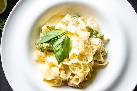 Феттучинни с куриным филе