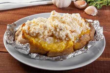 Запеченная картошка и наполнитель Еврейская закуска