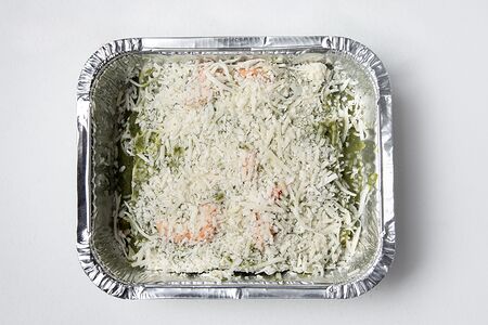 Лазанья с креветками и соусом песто