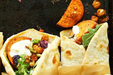 Бургер из телятины в лаваше