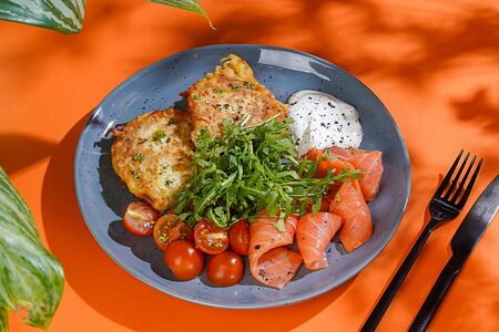 Драники с лососем