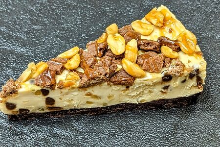 Нежный творожный ванильный чизкейк с арахисом