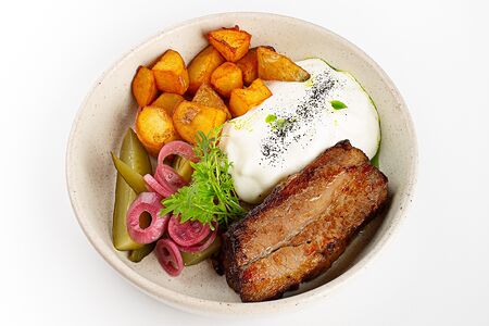 Пастрами с обжаренным картофелем