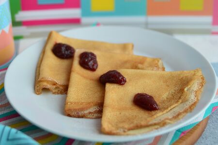 Блинчики с джемом