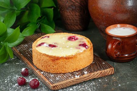 Сметанник с вишней