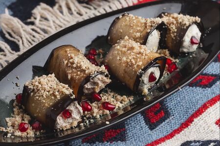 Рулетики из баклажанов с сыром сулугуни