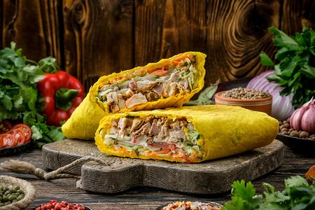 Шаурма со свининой в сырном лаваше Vip