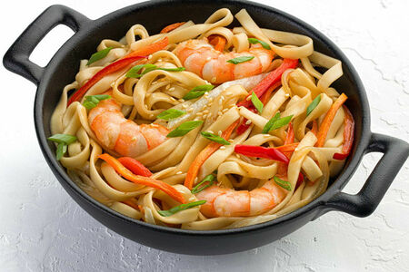 Удон с креветками