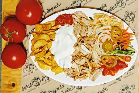 Шаверма на тарелке