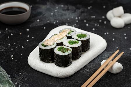 Маки с чукой