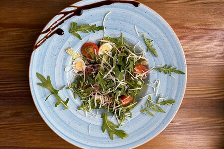 Салат с ростбифом