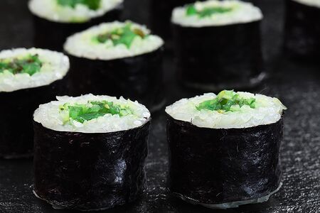 Маки с чукой