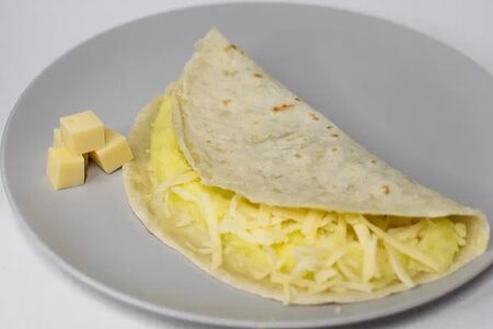 Кыстыбый с картофелем и сыром