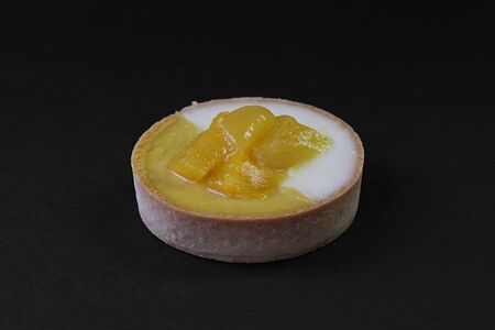 Тарталетка манго-кокос