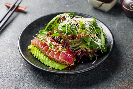 Салат Сашими с тунцом