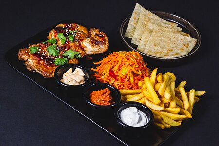 Хрустящая половина цыпленка