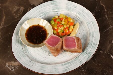 Стейк из Тунца