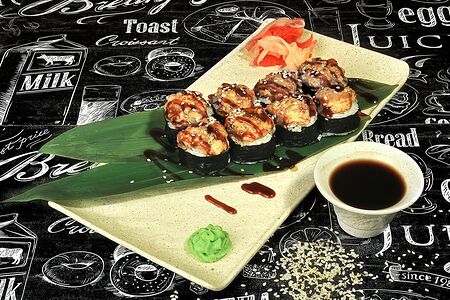 Ролл запеченный с угрём