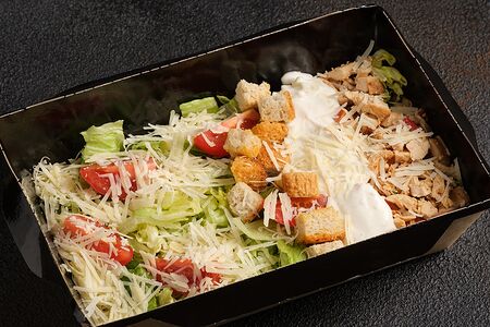 Салат Цезарь с курочкой