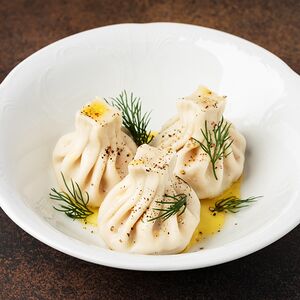 Хинкали с креветкой и лососем