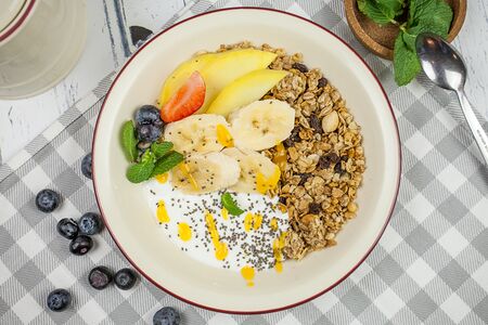 Смузи Боул с бананом и манго