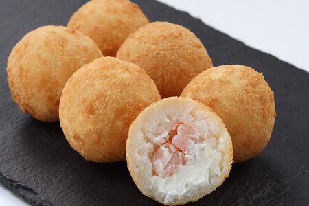 Рисовые шарики с креветкой