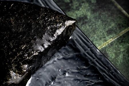 Онигири с креветкой